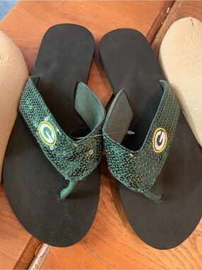 Green Sequin Flip Flop Sandals with Team Patch Green Bay Packers Medium 7-8